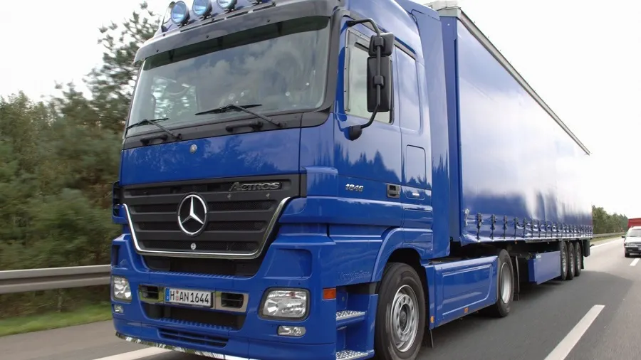 Șoferii de TIR din România, discriminați în Germania