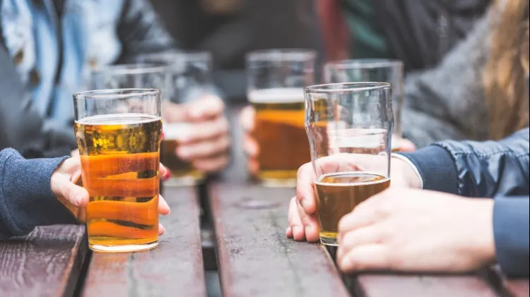 Veste genială pentru consumatorii de bere. Ce se întâmplă dacă bem zilnic acest tip de alcool
