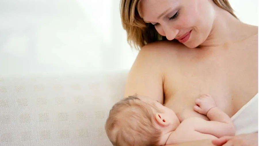 Descoperire incredibilă! O substanţă din laptele matern ar putea vindeca cancerul