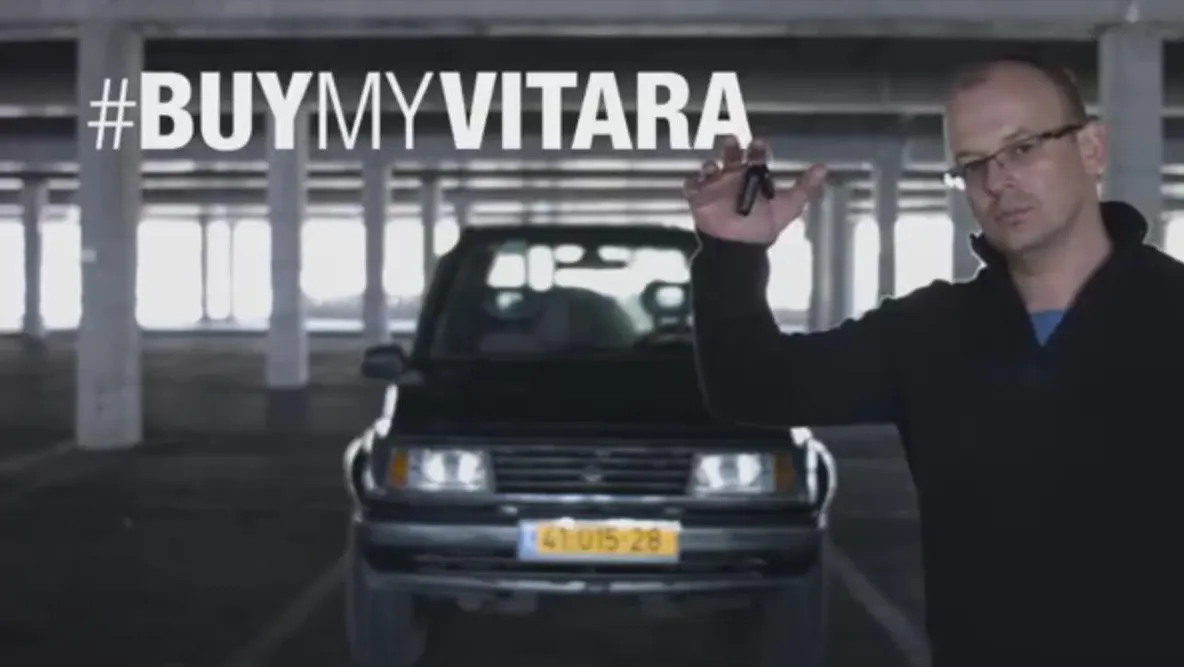 A vrut şă-şi vândă maşina şi a creat un anunţ genial! Două milioane de oameni sunt interesaţi acum