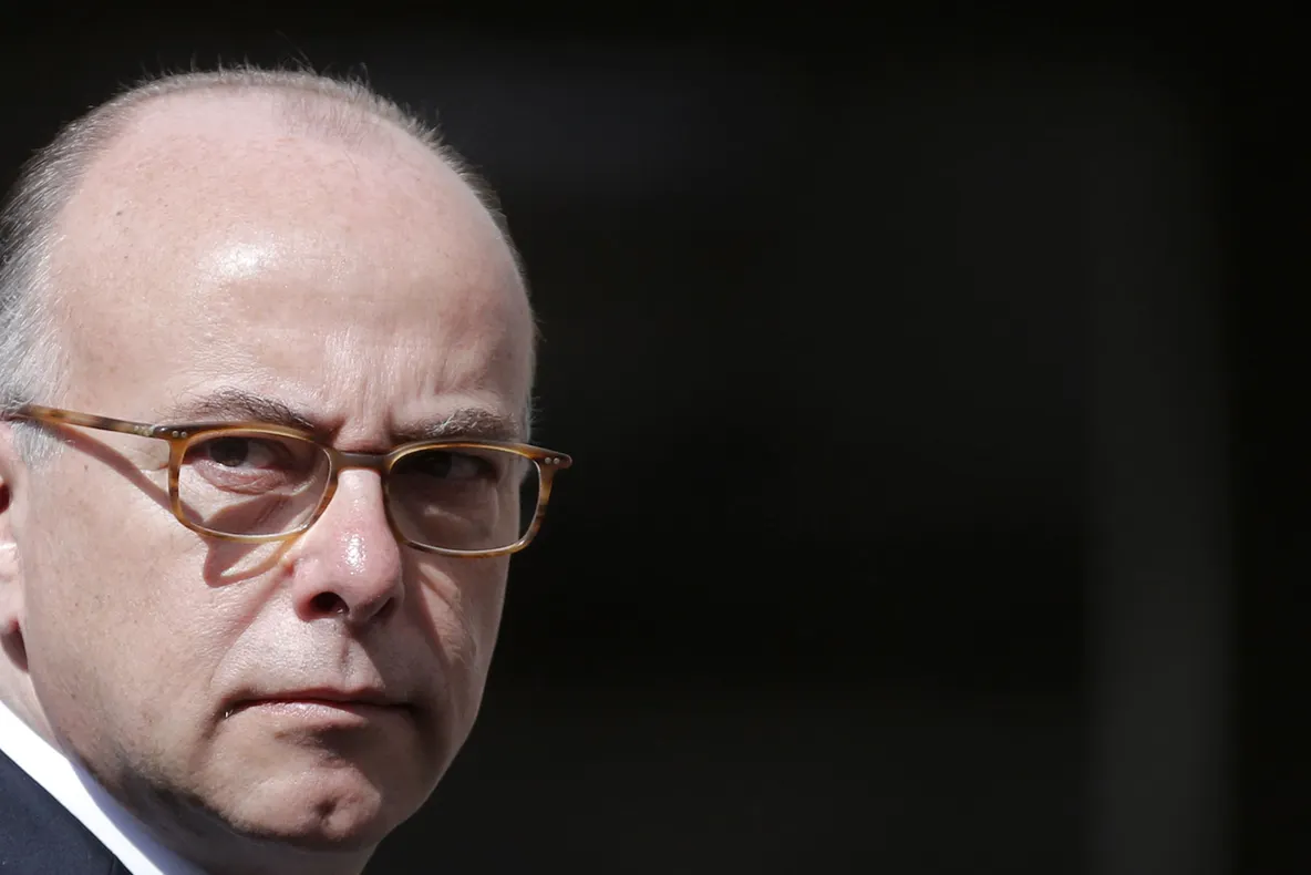 Premierul francez avertizează: UE nu ar supravieţui unei victorii a lui Marine Le Pen 