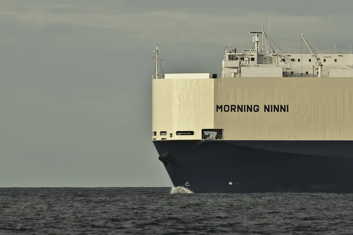 Căpitanul unui cargo singaporez a fost găsit plutind în largul coastelor Spaniei, în stare gravă