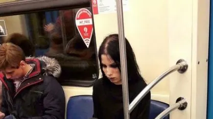 Călătorii, șocați. Cu ce animal de companie a intrat această femeie în metrou. Toți i-au făcut loc