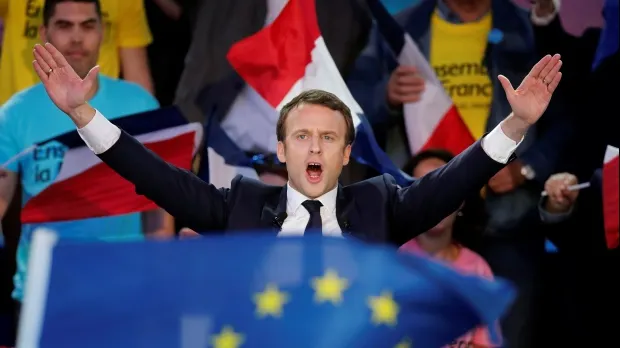 Macron conduce în sondajele efectuate la ieșirea de la urne: AVANS considerabil în faţa lui Le Pen