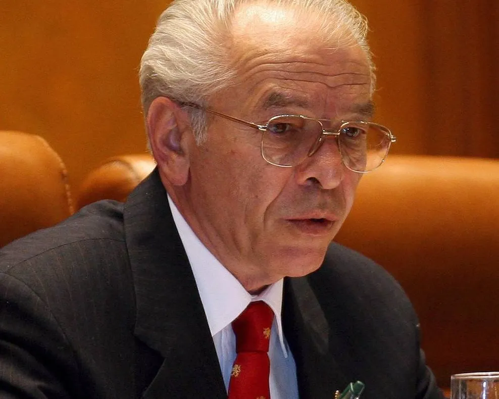 Nicolae Văcăroiu, către senatori: "Curtea de Conturi se poate desfiinţa, nicio problemă"