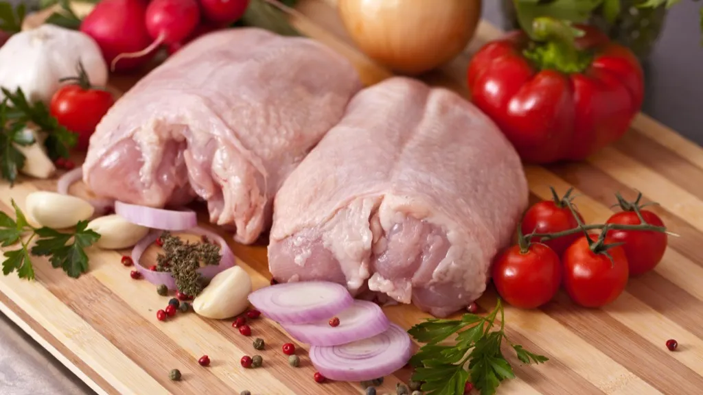 Nu mai arunca niciodată pielea de pe carnea de pui! Iată ce susţin specialiştii