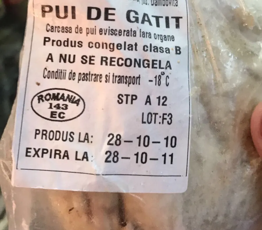 Pui expirat din 2011, vândut într-un magazin din România 
