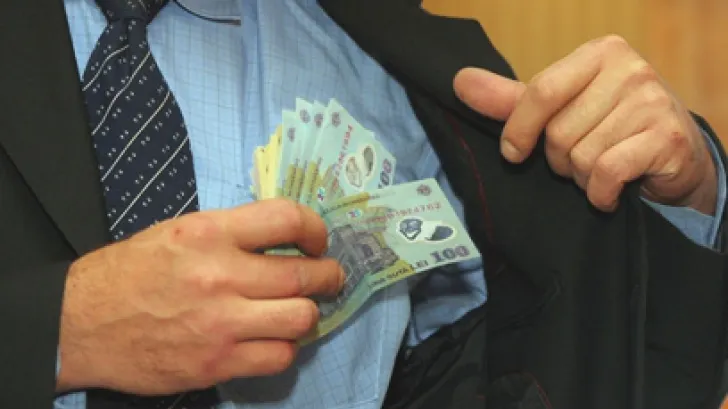 Angajații care primesc 300.000 de lei dacă se pensionează anticipat