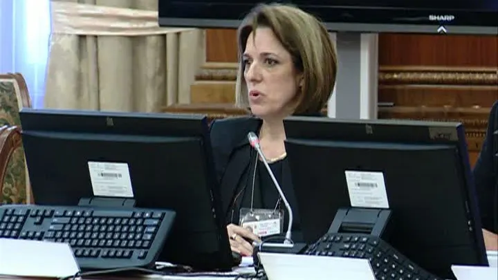 "Îmi e ruşine să vă spun ce salariu am: 4.000 RON". Pretenţii şocante ale funcţionarilor
