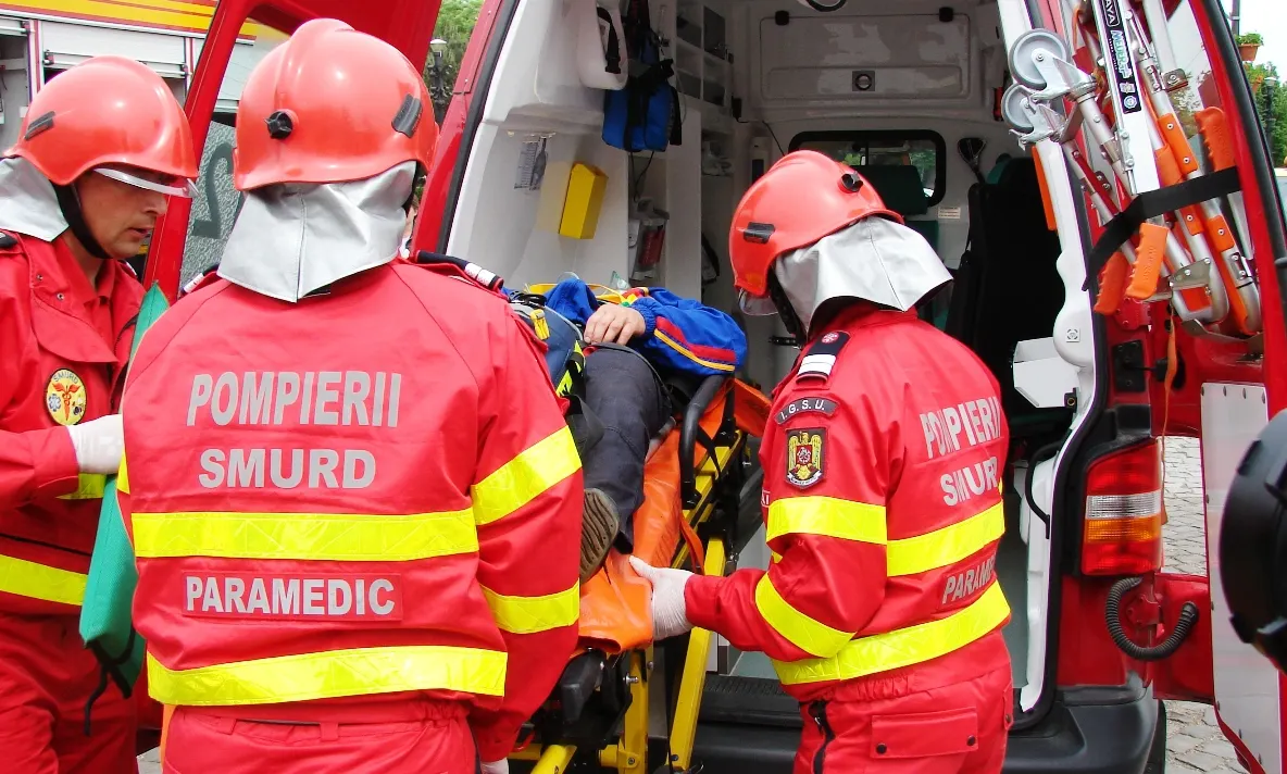 Scene şocante în Capitală: un bărbat s-a aruncat în gol, sub ochii pompierilor, de la etajul 5