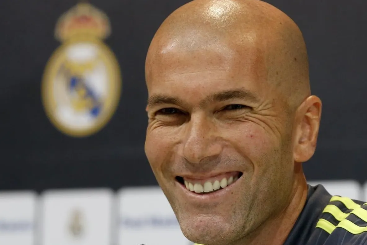 Ce decizie a luat Real Madrid în privinţa lui Zidane după ce francezul a câştigat Liga Campionilor