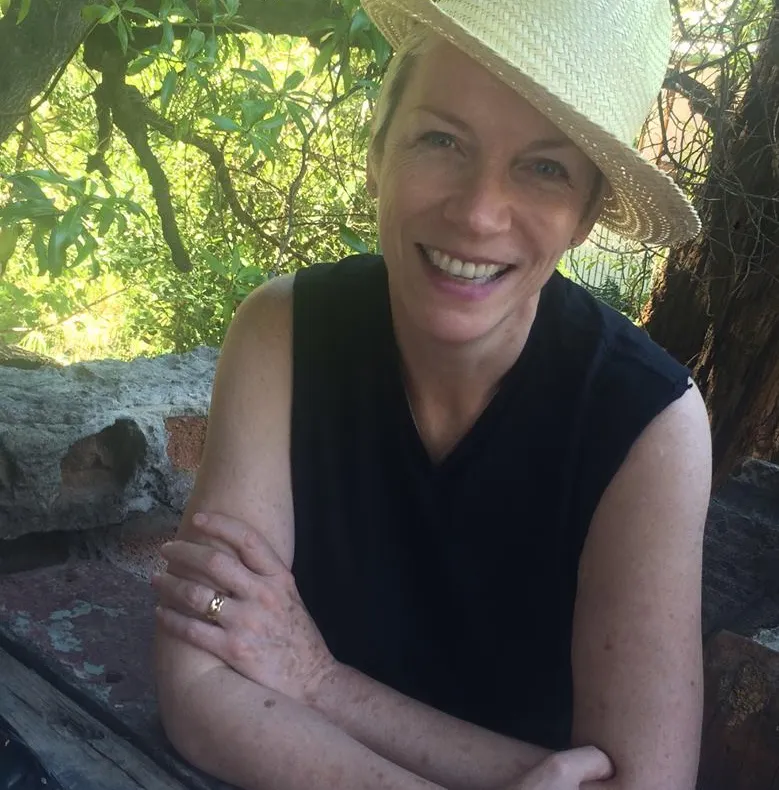 Gafă de zile mari: Annie Lennox, "ofertată" de un radio din SUA, care vroia să o "lanseze"