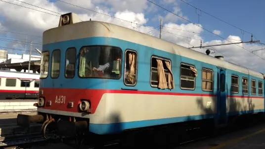 Cel puţin 15 răniţi, în urma unui accident feroviar produs în sudul Italiei