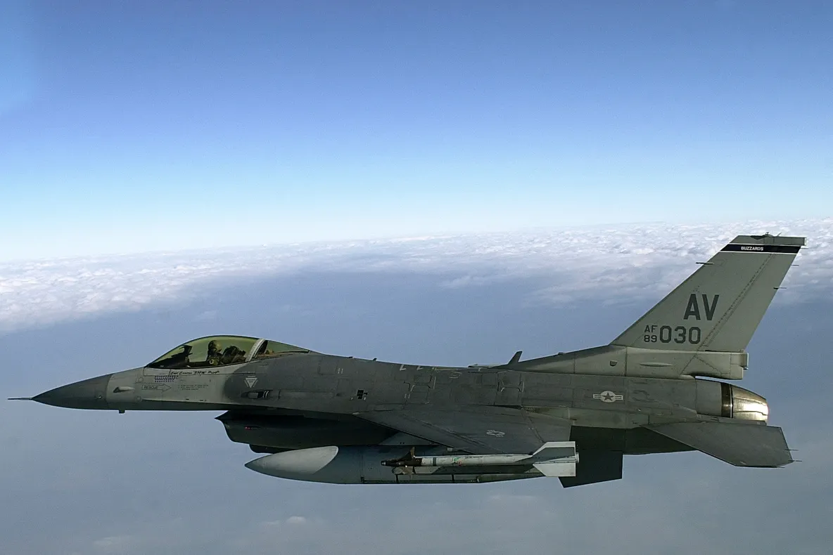 Avion militar sirian, DOBORÂT de SUA în provincia Raqqa! Pilotul, dat dispărut