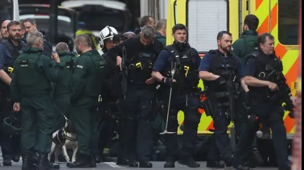 Cine sunt atacatorii de la Londra. Un nou raid al poliţiei britanice, luni dimineaţă
