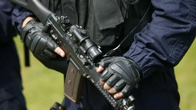  Cântăreţ român, fost concurent la Vocea României, căutat de poliție și Interpol 