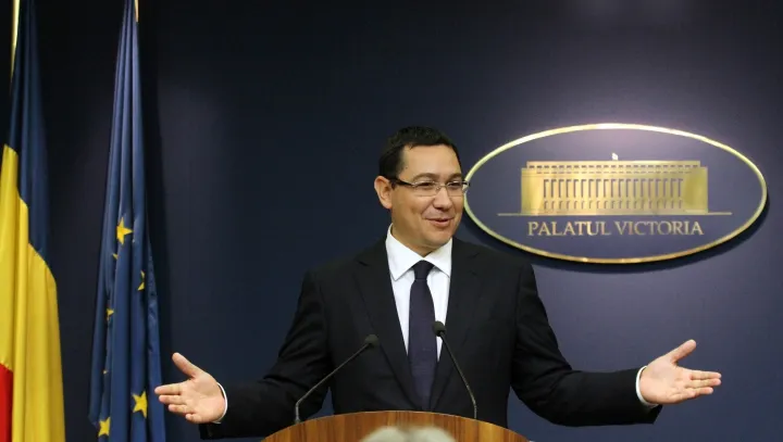 Victor Ponta îi ia apărarea lui Grindeanu, în disputa cu PSD: Schimbarea Guvernului este urgenţă?