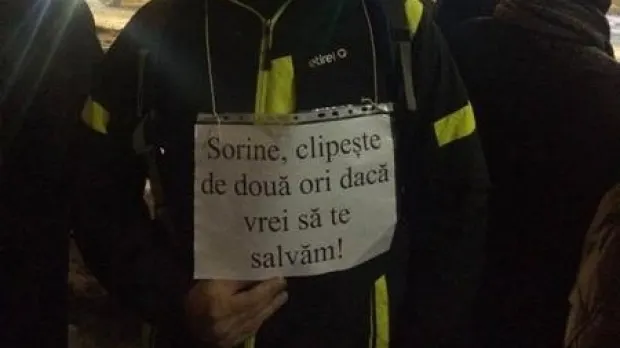 Unica ocazie în care protestatarii l-au îndrăgit pe Grindeanu