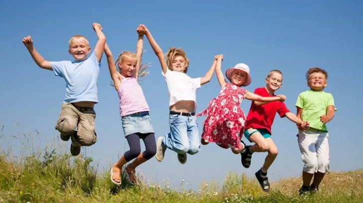 VACANŢA DE VARĂ 2017: Atenţie părinţi! În septembrie, şcoala începe mai DEVREME