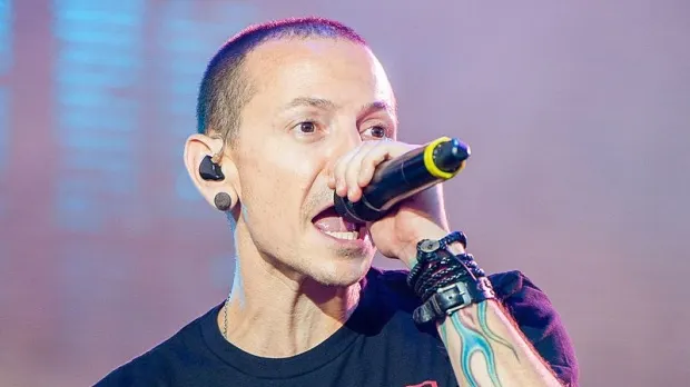 Cum arată vila de LUX în care s-a sinucis solistul Linkin Park