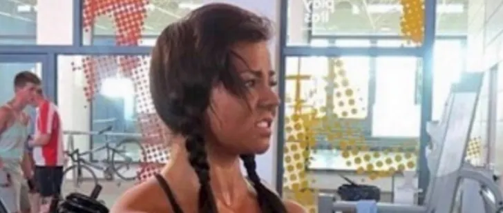 E cea mai sexy brunetă de la sală. Dar când au văzut-o dezbrăcată, bărbaţii au fugit de ea.Cum arată