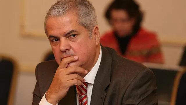 Adrian Năstase, într-o ipostază inedită la Cornu