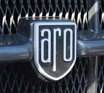ARO Gladiator este cea mai nouă versiune a maşinii 4X4 autohtone. Arată ca un Jeep Wrangler, dar...