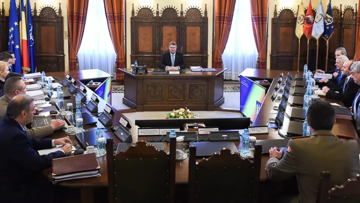 Klaus Iohannis a convocat şedinţa CSAT, marţi. Înzestrarea Armatei şi activitatea SRI, pe agendă