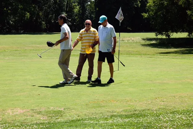 Jurnalistul Octavian Hoandră, locul secund la o competiție de golf. FOTO