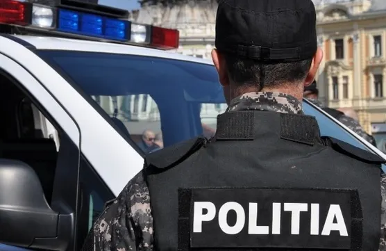 Răniţi de principalul suspect, în timpul investigaţiei: un poliţist, tăiat cu un pahar, altul-muşcat