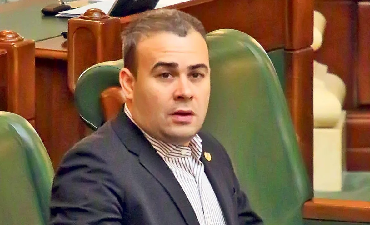 Darius Vâlcov a stabilit cuantumul mitei primit timp de trei ani de un angajat de la Cadastru