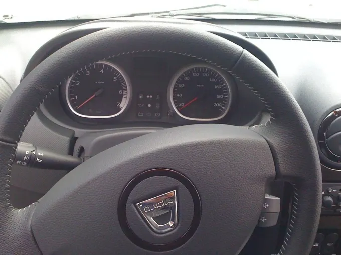 Dacia a fabricat modelul Extase, cu un aspect deosebit. Interes major din partea străinilor