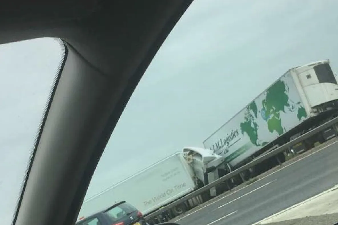 Vacanță sfârșită tragic. Opt morți și 4 răniți într-un accident cumplit pe autostradă