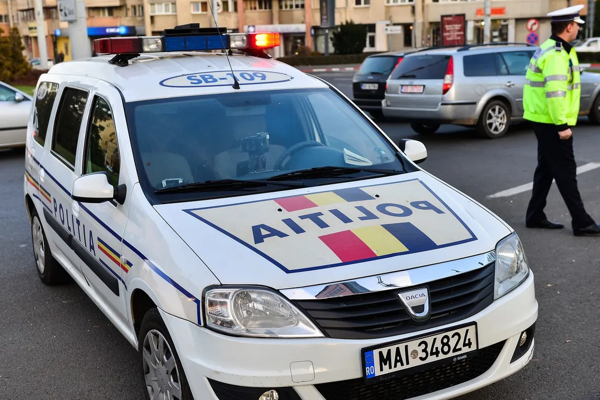 Bătrână de 80 de ani accidentată mortal, după ce a încercat să traverseze printr-un loc nepermis