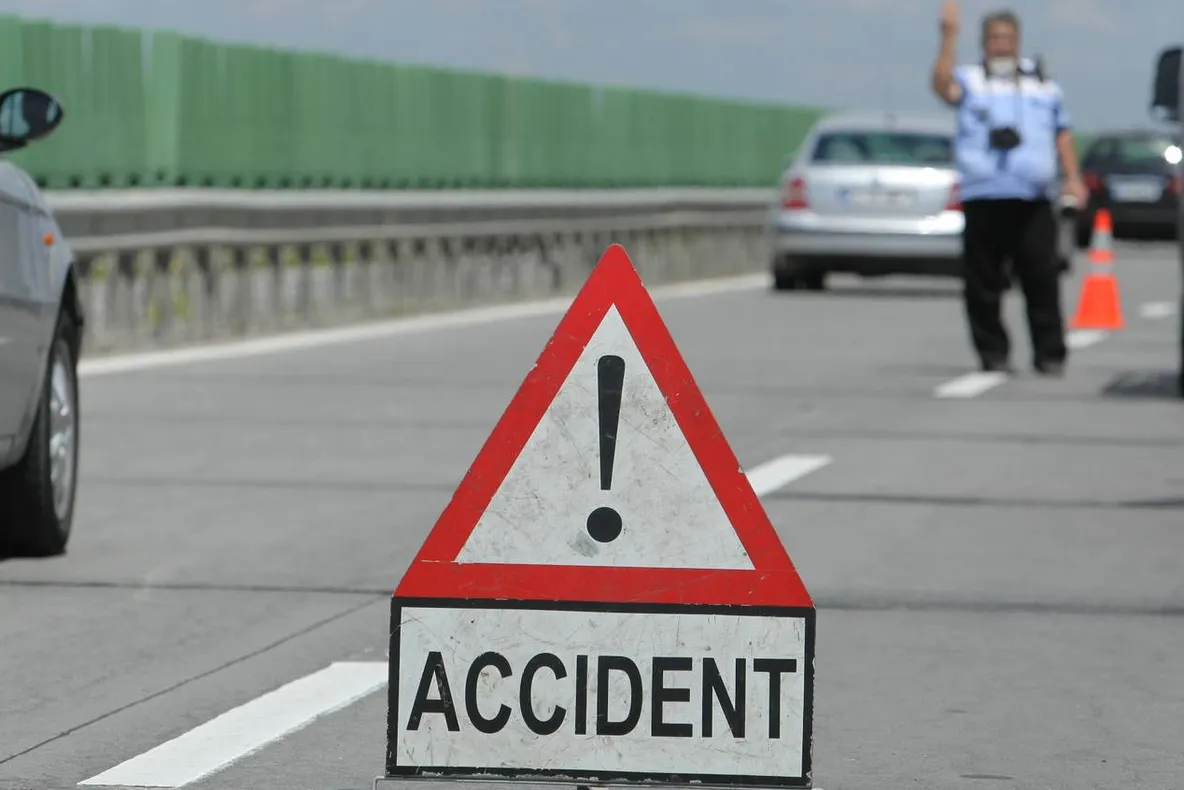 Accident în lanţ pe Autostrada Soarelui: mai multe maşini s-au ciocnit. VIDEO