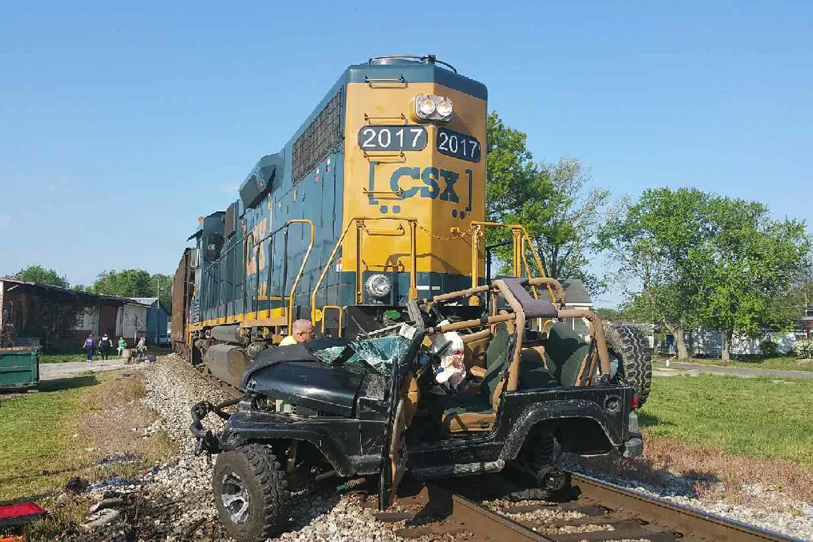 Încă un accident ȘOCANT în Philadelphia: 33 de victime, după ce un tren a spulberat o mașină