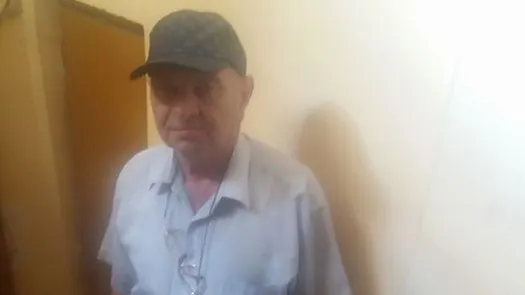 Cel mai ghinionist român. Amendat pentru că a fost "enervat de un roi de muşte"