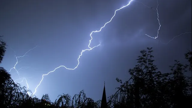 Avertizare meteo: Cod Galben de vânt și furtuni