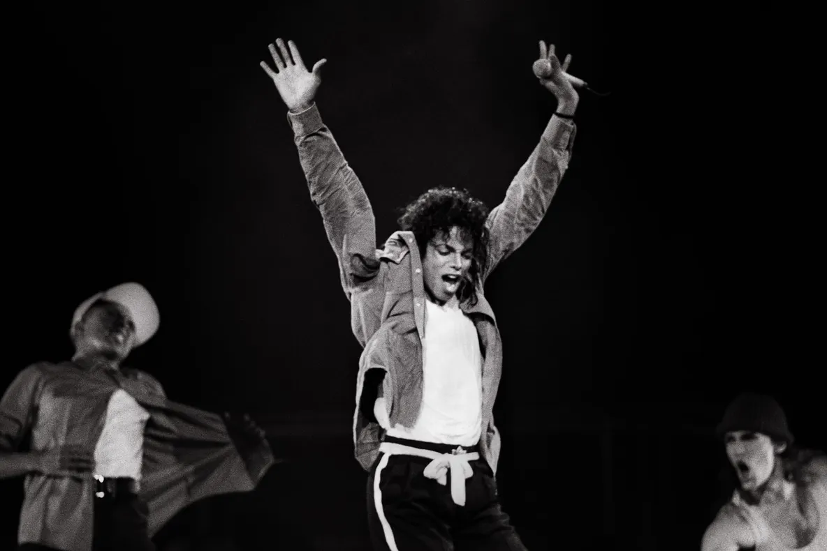 Michael Jackson a murit acum 8 ani, dar acum a venit un anunț surpriză. "Bad" - a capella AUDIO