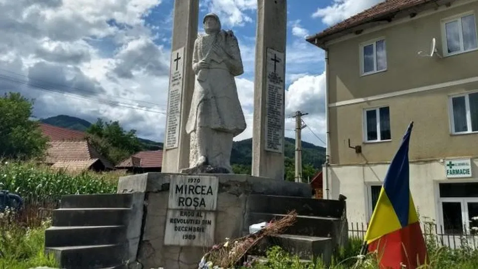 Eroul din Apuseni mort în timpul Revoluţiei din 1989. Mama l-a recunoscut după ciorapii de lână