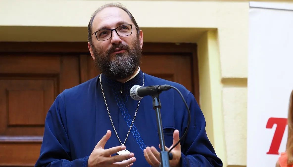Preotul Constantin Necula: "Suntem o ţară sub cod roşu"