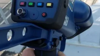 PISTOLUL RADAR, spaima şoferilor vitezomani. Cum funcţionează aparatul 
