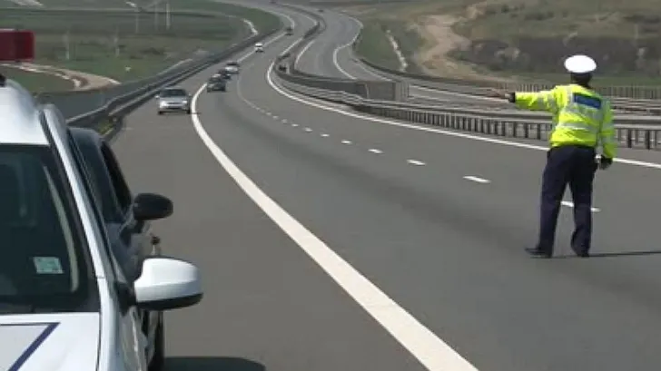 ATENŢIE! Cum arată BMW-ul folosit ca "momeală" de Poliţie, ca să acceleraţi şi să vă prindă radarul