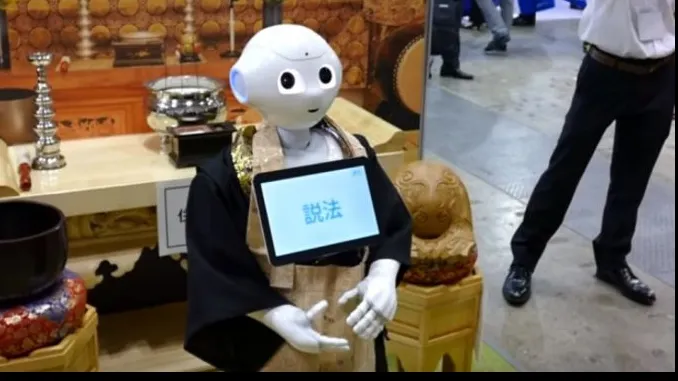 Așa ceva nu s-a mai văzut! Acesta este robotul care oficiază slujbe de înmormântare