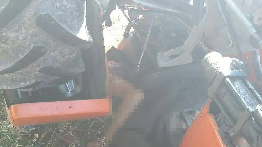 Tragedie în Neamț! Un bărbat a murit strivit de tractor