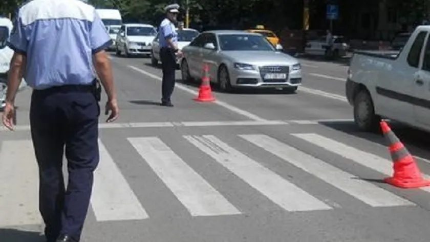 Fetiță de 8 ani, izbită pe trecerea de pietoni de un șofer neatent