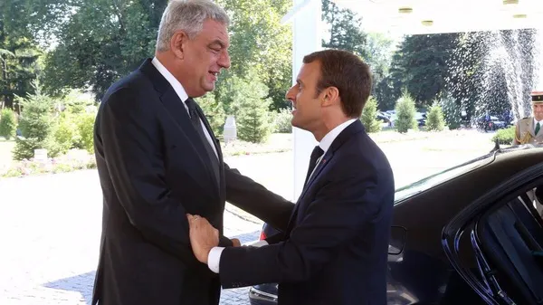 Ce a declarat Macron despre reforma Justiției demarată de PSD