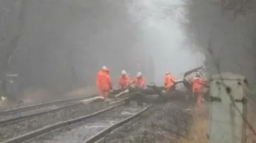 Întârzieri RECORD la CFR, în urma furtunii de duminică