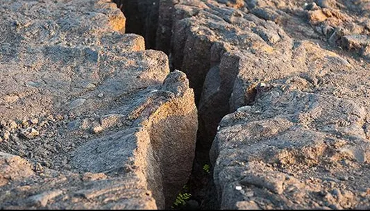 Ce înseamnă când visezi că e cutremur? Atenție! E mai rău decât crezi