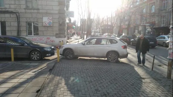 Ce a pățit un român care a parcat neregulamentar în Olanda